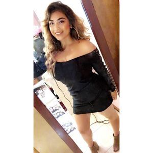 Meet your Posher, Monique